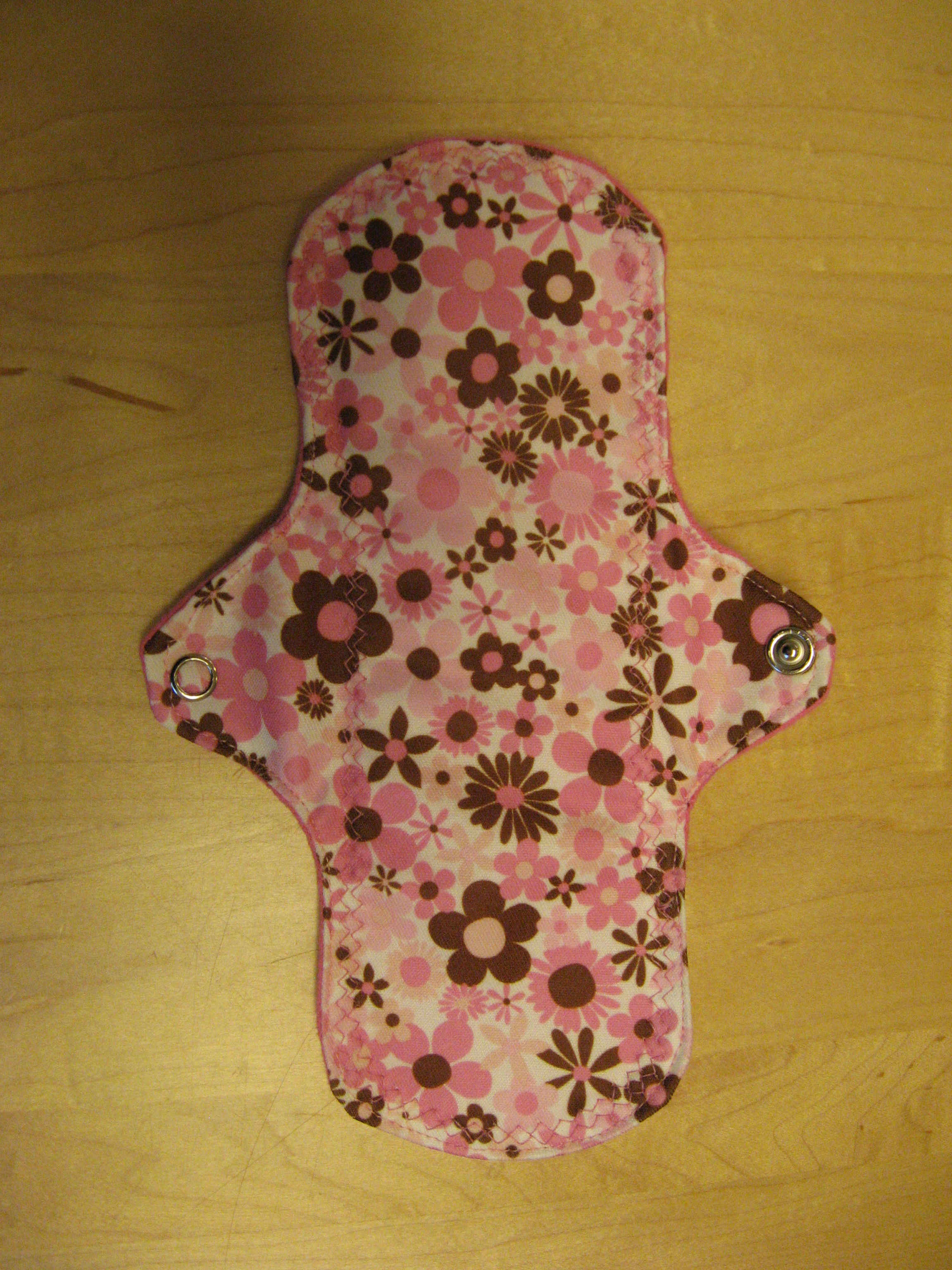 Homemade Cloth Pads - Free Cloth Pads Pattern - Mama Cloth